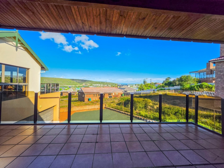4 Bedroom Property for Sale in Stilbaai Wes Western Cape